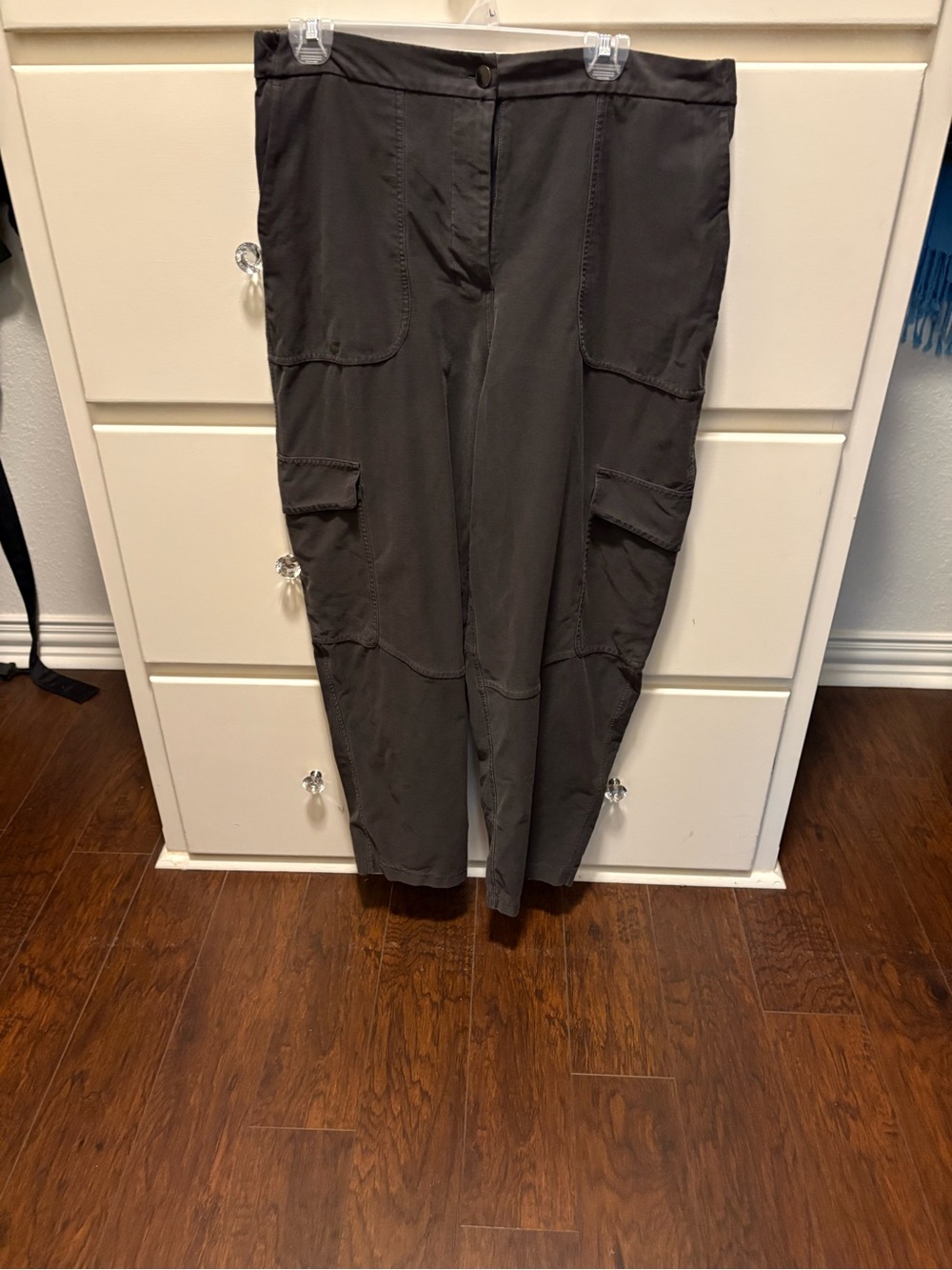 Lululemon Women’s Black/Dark Gray Utility Cargo Pants